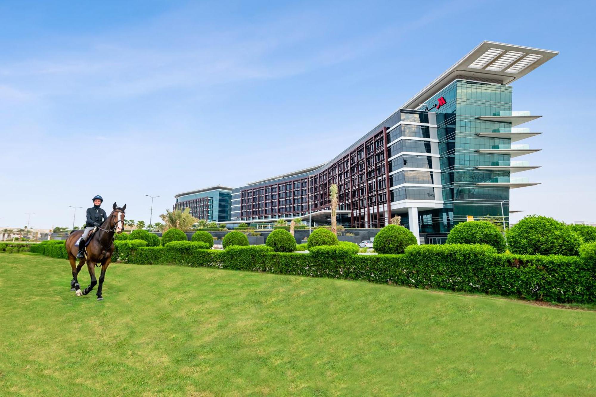 Marriott Hotel Al Forsan, אבו דאבי מראה חיצוני תמונה The Meydan Hotel