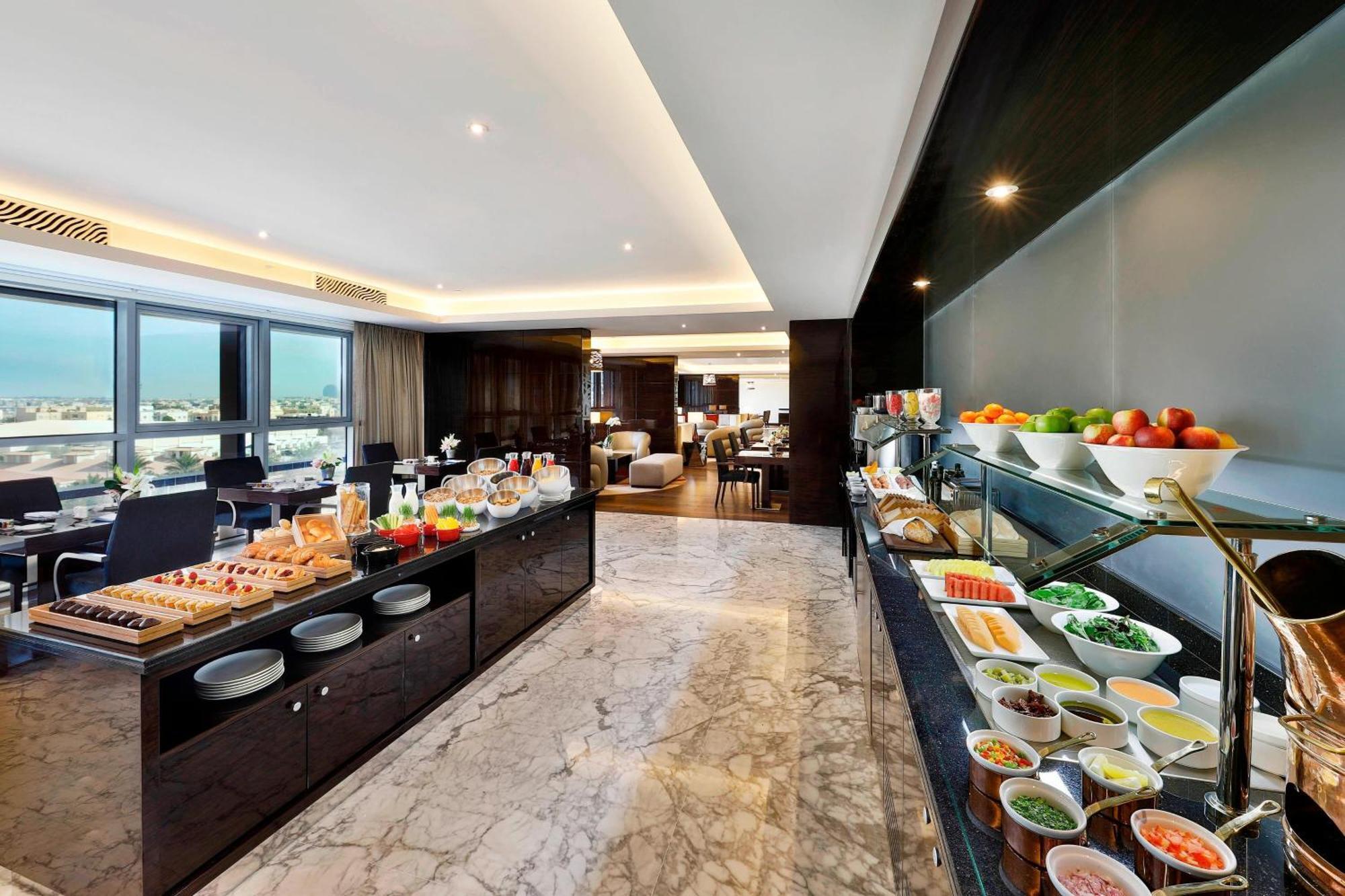 Marriott Hotel Al Forsan, אבו דאבי מראה חיצוני תמונה Club Lounge at the hotel